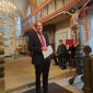 Georg Stanek stellt die Orgel vor