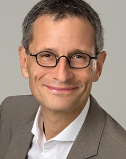 Dekan Andreas Müller 