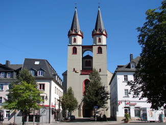 Blick auf Haupteingang St. Michaelis